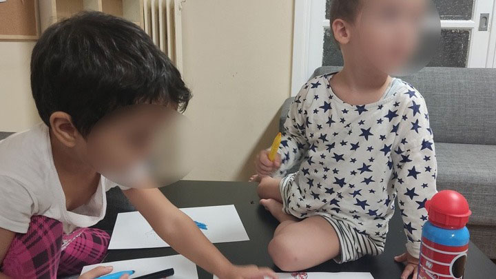 &Gamma;&iota;&omicron;&rho;&tau;έ&sigmaf; &delta;&iota;&alpha;&phi;&omicron;&rho;&epsilon;&tau;&iota;&kappa;έ&sigmaf;: &Sigma;&tau;&omicron;&nu; &xi;&epsilon;&nu;ώ&nu;&alpha; &phi;&iota;&lambda;&omicron;&xi;&epsilon;&nu;ί&alpha;&sigmaf; &gamma;&iota;&alpha; &nu;&omicron;&sigma;&eta;&lambda;&epsilon;&upsilon;ό&mu;&epsilon;&nu;&alpha; &pi;&alpha;&iota;&delta;&iota;ά &laquo;&Upsilon;&gamma;&epsilon;ί&alpha;&raquo;