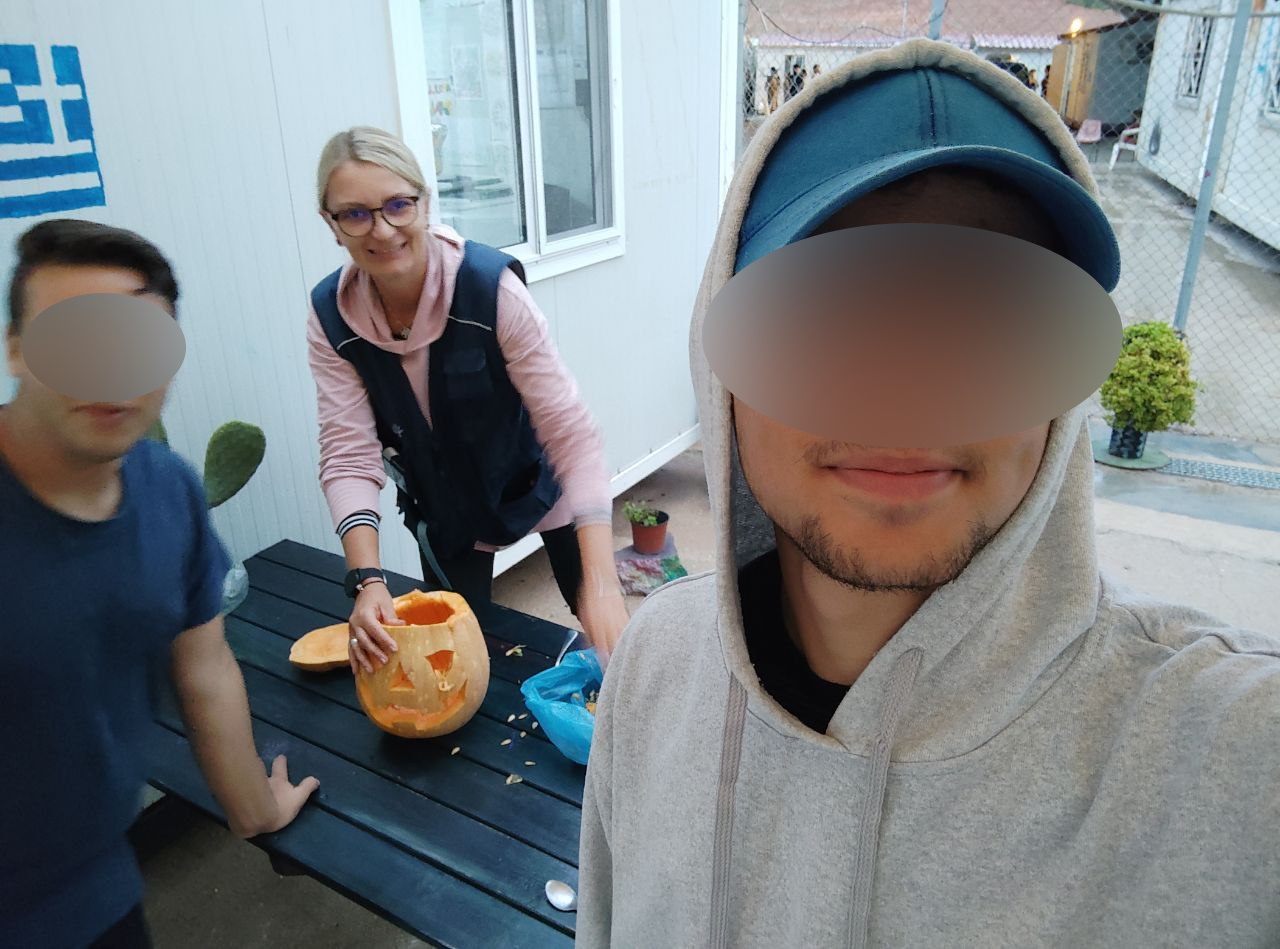 Halloween, &mu;&iota;&alpha; &kappa;&alpha;&lambda;ή &epsilon;&upsilon;&kappa;&alpha;&iota;&rho;ί&alpha; &nu;&alpha; &epsilon;ί&mu;&alpha;&sigma;&tau;&epsilon; &delta;&eta;&mu;&iota;&omicron;&upsilon;&rho;&gamma;&iota;&kappa;&omicron;ί!